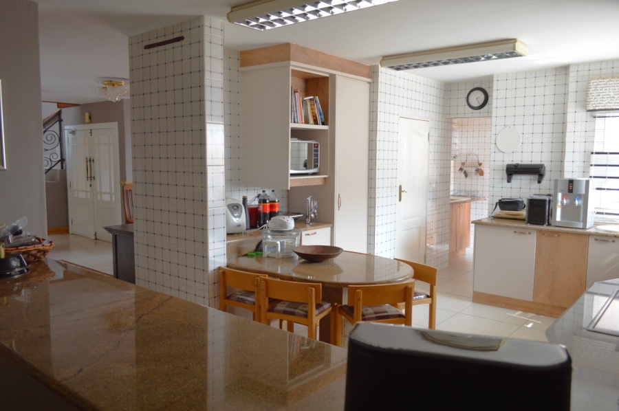 4 Bedroom Property for Sale in Wilkoppies North West